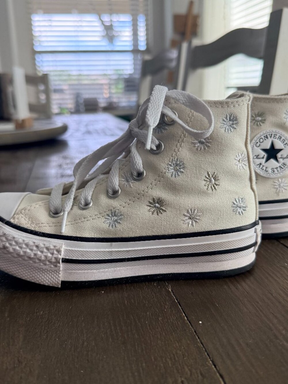 Converse Kids Chuck Taylor All Star EVA Lift Platform Daisy Sneakers - Size 12Y